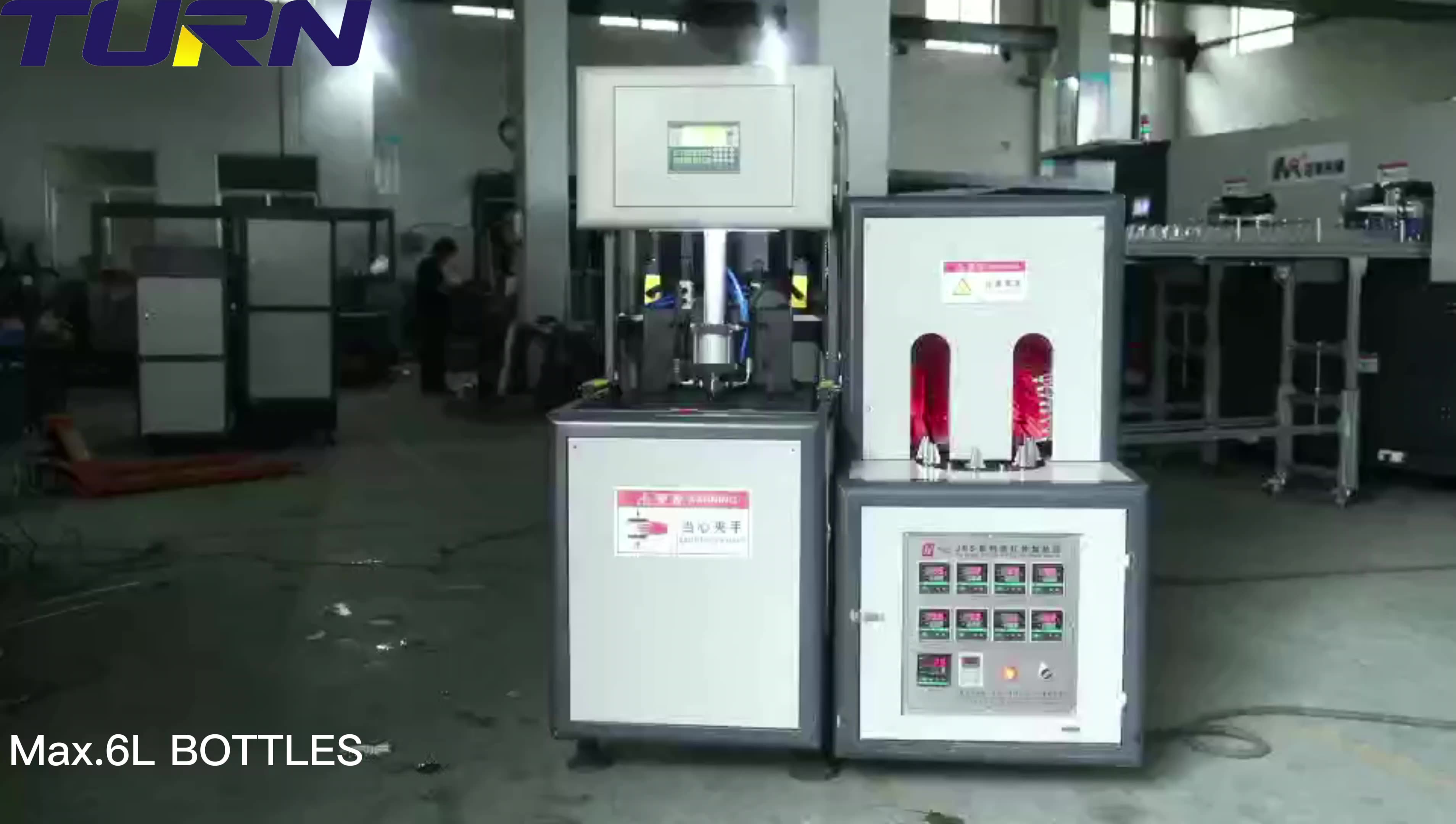 Semi- automatic pet plastic bottle blowing blow moulding machine factory price PET bottle blow moulding1