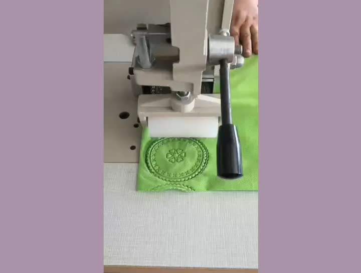 Ultrasonic lace machine