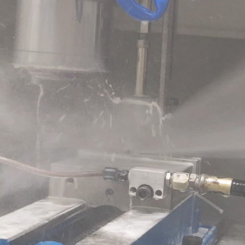 El desbarbado por chorro de agua a alta presión de próxima generación mejora la precisión y la eficiencia en el mecanizado