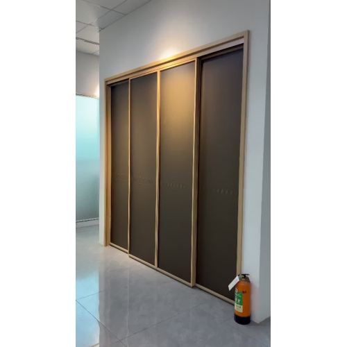 Exibição de vídeo para porta deslizante