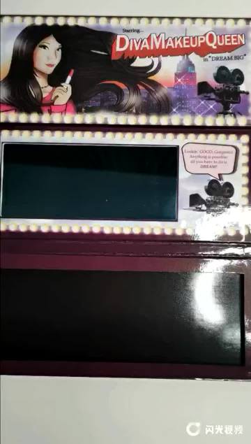 Empty palette mirror