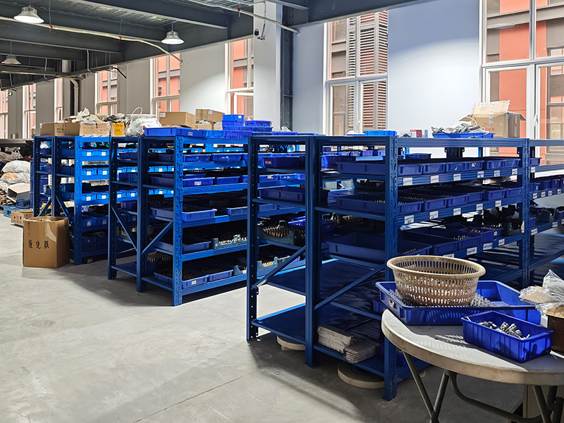 Marking needle warehouse
