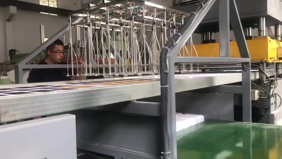 automatic plastic thermoforming machine , contact Ellie's WhatsApp : 0086137809127691