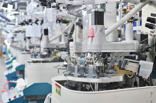 도시 및 농촌 번영의“활력 체인”을 함께 묶어 리아아야 우안 도시의 특징 산업, 양말 산업, 도시 및 농촌 지역의 통합 및 발전.