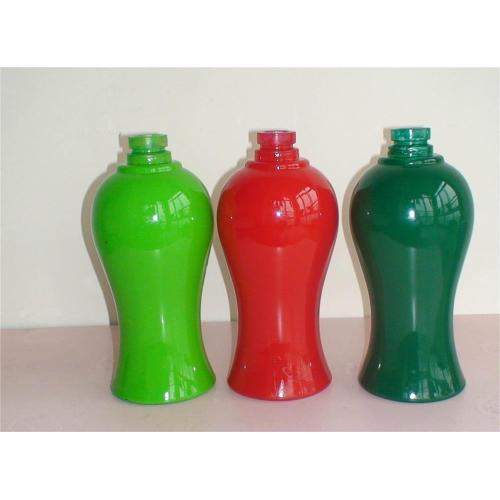 What are the characteristics of water based glass paint? What are the precautions for use?