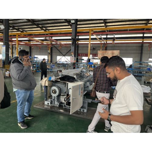 دسته ای از جت های آب و جت هوای صرفه جویی در مصرف انرژی از ماشین آلات چانگچون به کارخانه های نساجی آسیای جنوب شرقی ارسال می شود