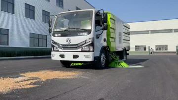 Dongfeng road sweeper truck 