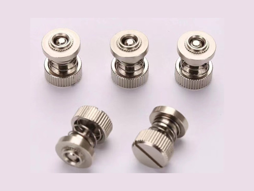 ரிவெட் கொட்டைகள் என்ன தொழில்கள் மற்றும் துறைகளுக்கு ஏற்றவை?