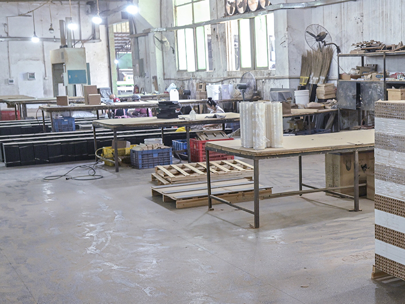 Dongguan Jindong Home Plastic Accessories Co., Ltd.