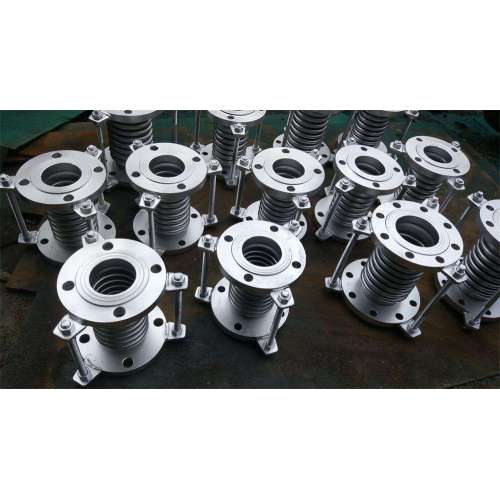 The main reasons for the damage of bellow expansion joints are corrosion and water hammer.