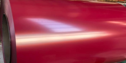 Processus de production de bobines d'acier revêtues de fluorocarbone PVDF rouge vin