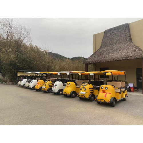 Apparence surprise! Sur les rives de la rivière Jaune, il y a une voiture à visites électriques partagée et un scooter de mobilité électrique