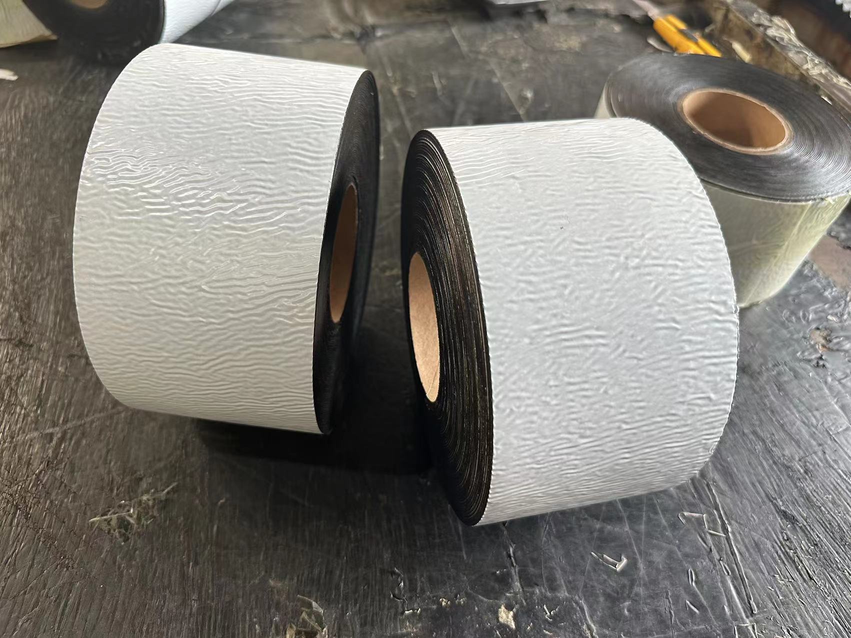 Pipeline anti-corrosion double-sided tape