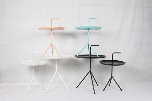 Heu -DLM -Seitentisch: Einfach, stilvoll und funktional