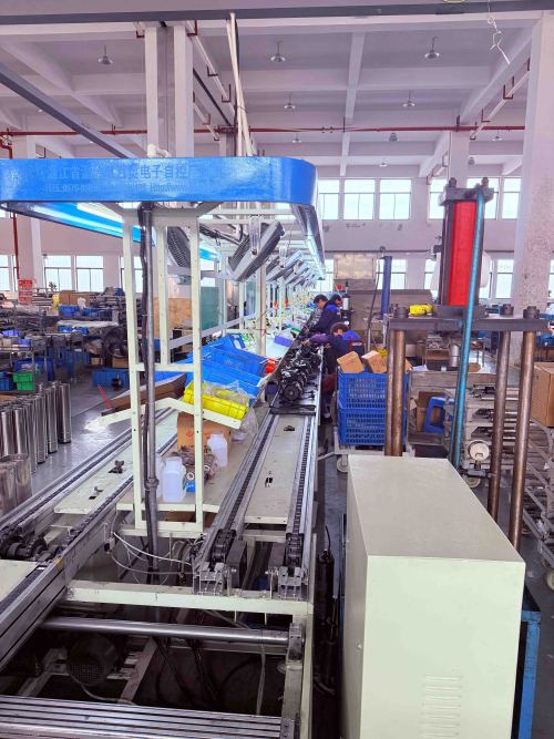 تقنية Zhejiang Zhensheng M&E: شركة تصنيع محترفة لمدة 25 عامًا لمضخات التفريغ عالية الأداء ومعدات التدفئة والتهوية وتكييف الهواء (HVAC)