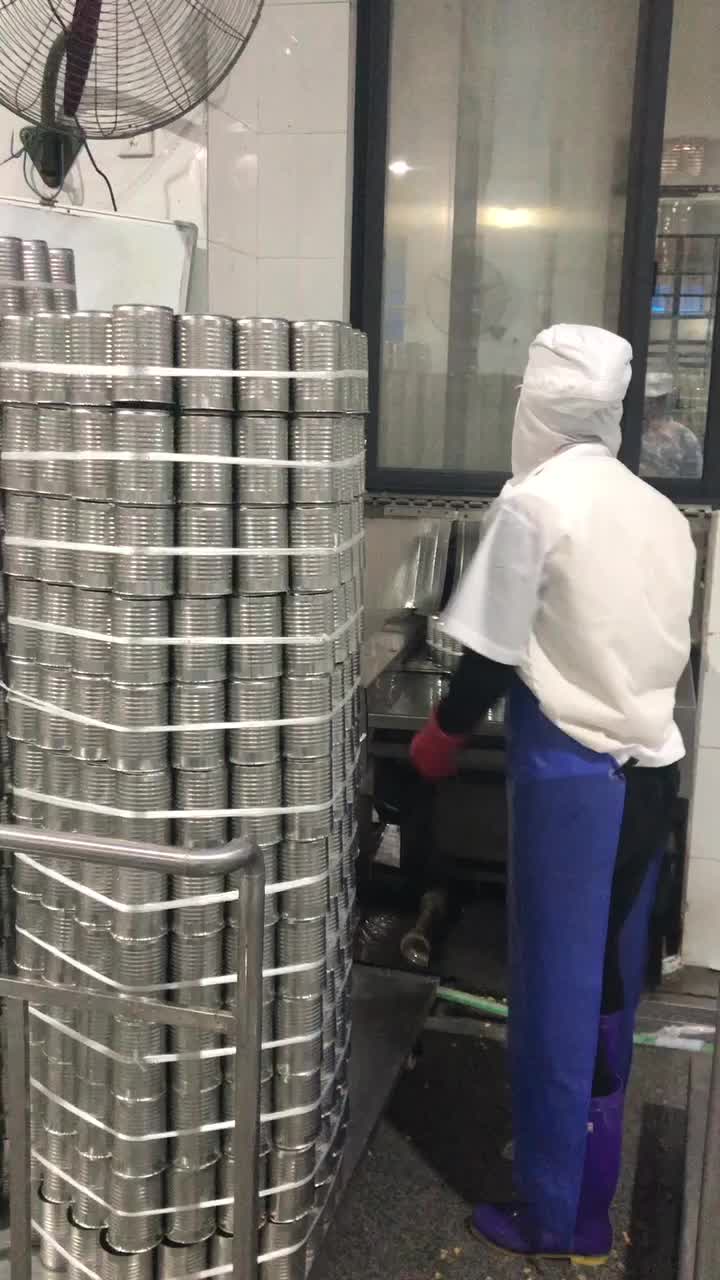 empty tin can cleaning