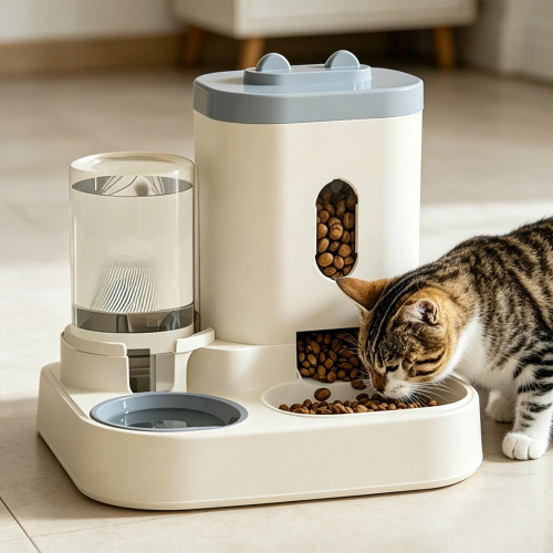 Automatic pet feeder