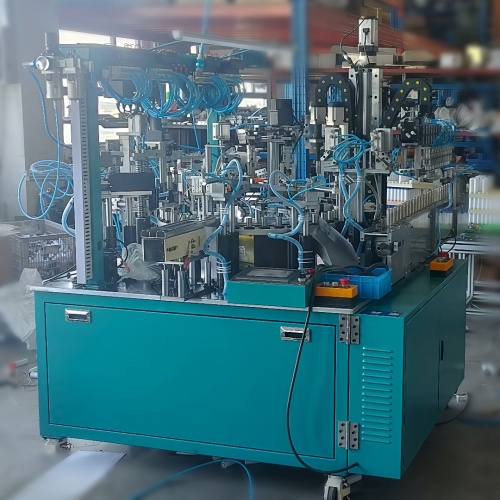 Machine d'assemblage de colle solide | Automatisation des emballages cosmétiques de type disque et insert
