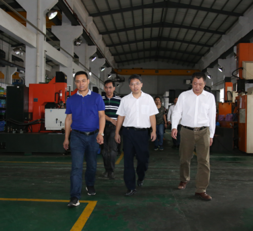 Pada tahun 2019, Chen Xianliang, Datuk Bandar Daerah Jiangcheng di Yangjiang City, datang ke syarikat kami untuk membimbing kerja kami.