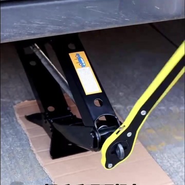 Professional 1.5 Ton Hydraulic Scissor Jack and Pallet Lifter Supplier1