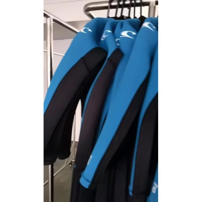 Wetsuit bulk goods with good quality.