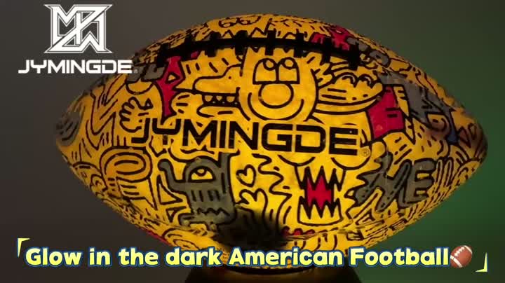 LED -gloed van maat 6 in het donkere Amerikaanse voetbal met cartoonlogo voor tieners