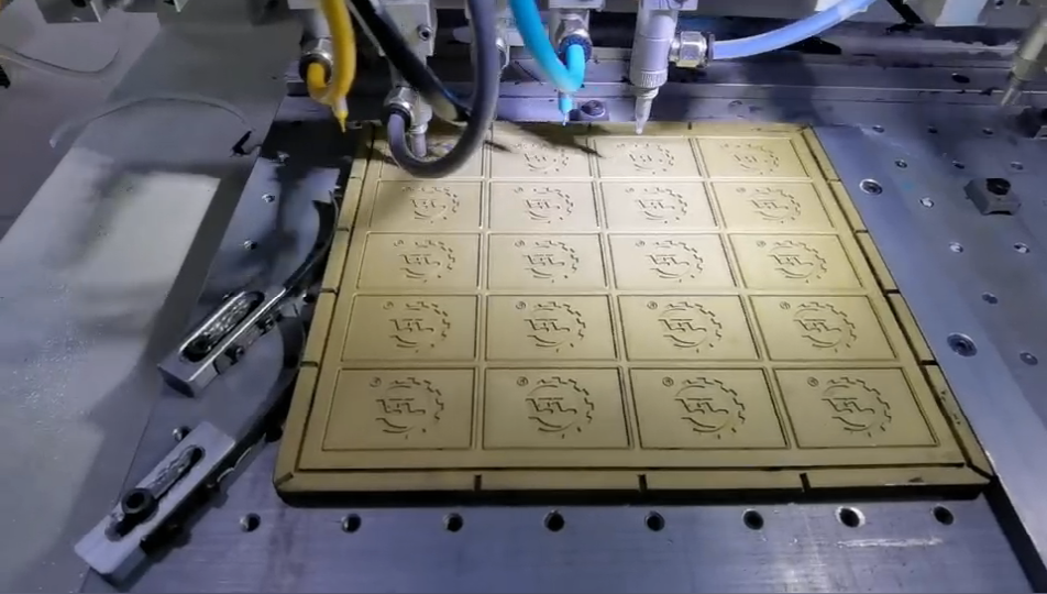 Dispensing machine heat transfer label