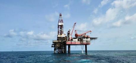 Kőolajcsövek szerelvényei