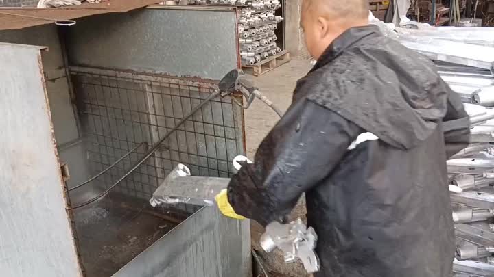 Flushing (sand cannot be shaken out in a narrow space and needs to be removed with a high-pressure water gun)