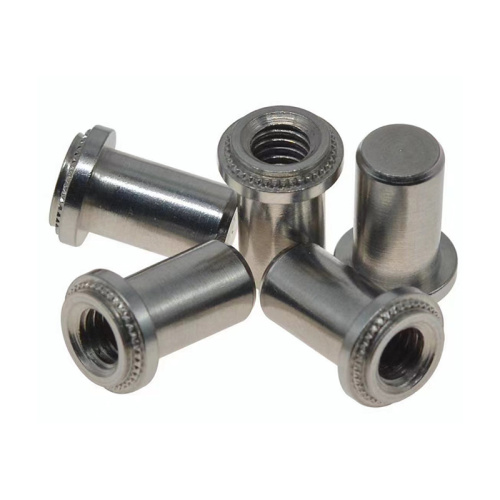 कार्ड नट फास्टनर्सच्या जलद स्थापनेत नावीन्य