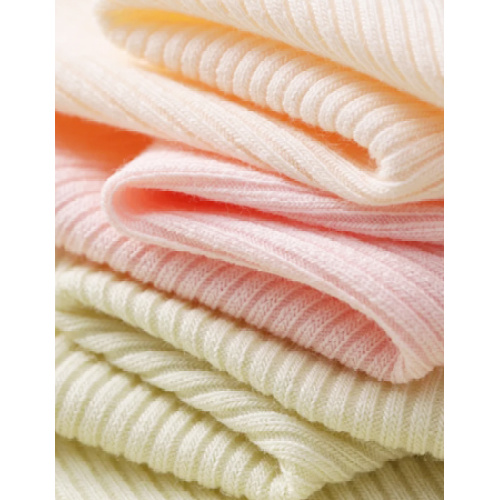 Ropa femenina de lujo contemporánea: la fusión de artesanía y estética sostenible