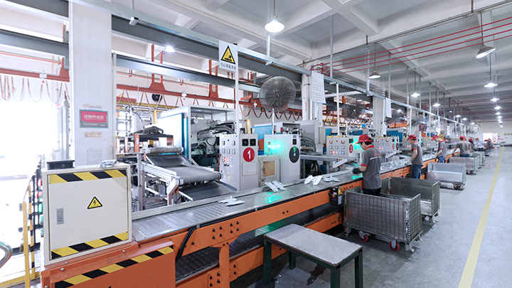 Fully automatic casting machine