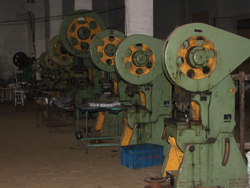 Metal processing machine