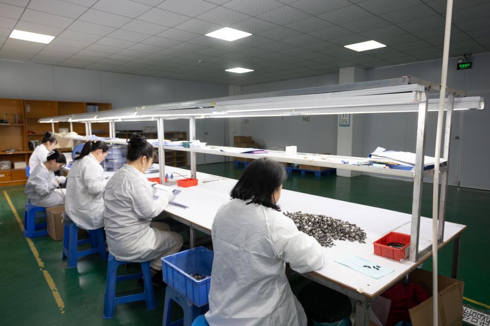 Needle inspection room2