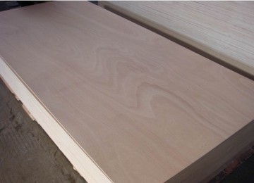 core veneer gluing step for commercial plywood