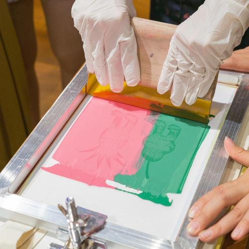 Diskusi tentang kinerja pengeringan tinta dan pengaruhnya terhadap kualitas pencetakan