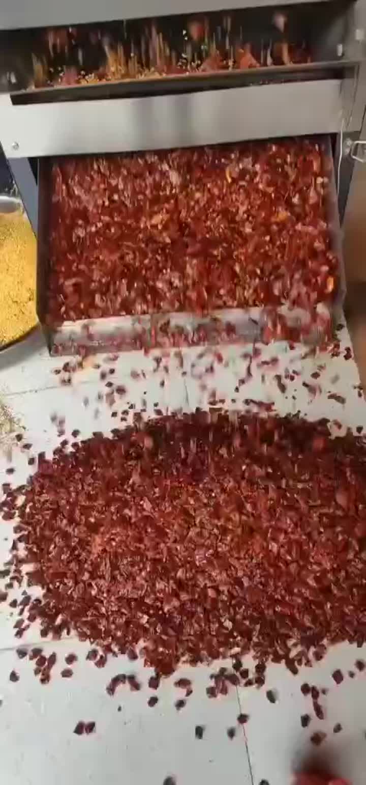 Czerwona maszyna do cięcia chili
