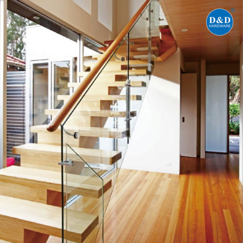 Quante staffe per un corrimano