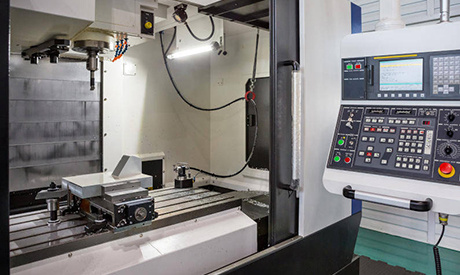 Turning and Milling: Differences, Similarities, and Complementary Aspects