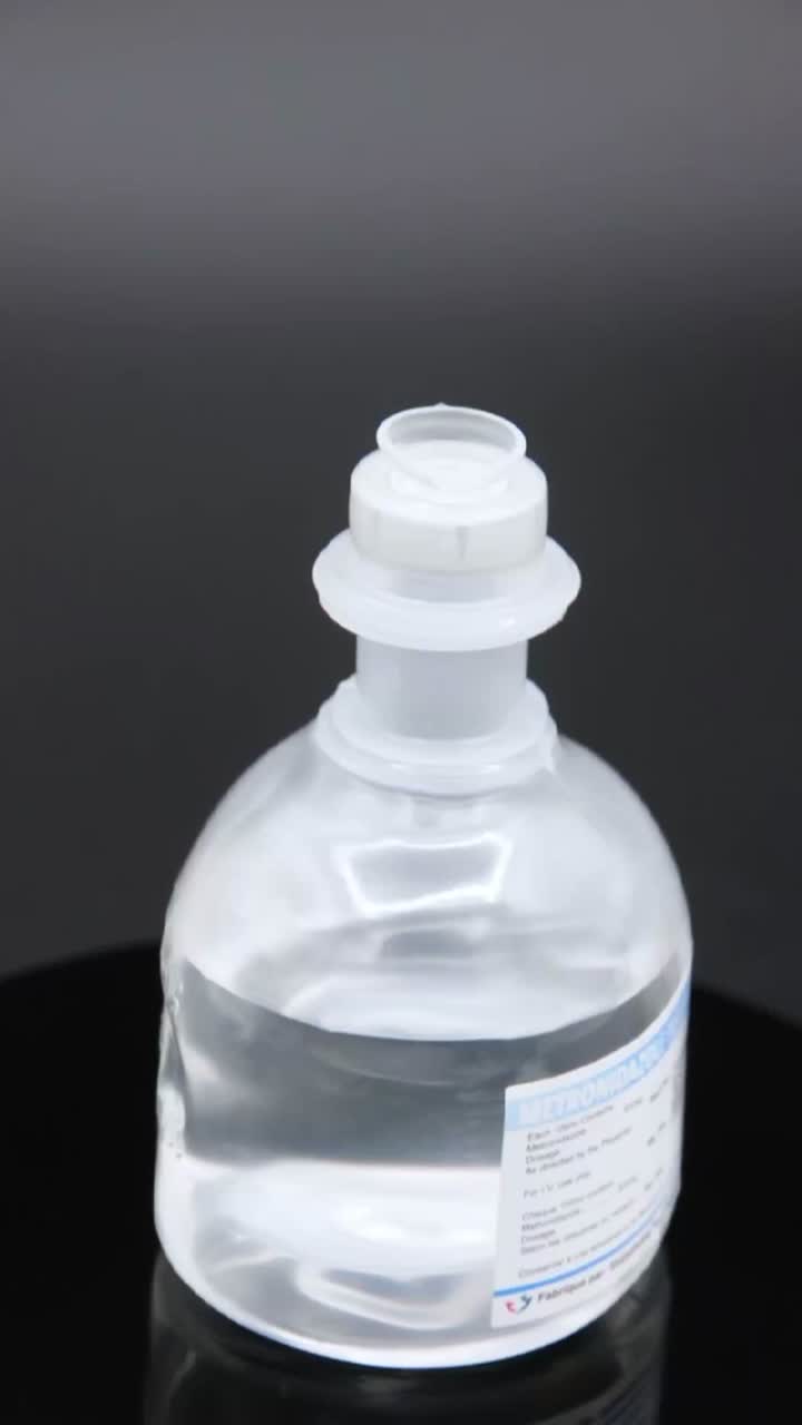 حقن ميترونيدازول في زجاجة بلاستيكية سعة 100 مل