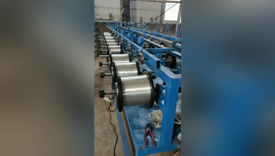 0,9 mm 1,0 mm 2,5 mm SAE 1070 Wysokiego Węglowego Drutu do materaca ze stali sprężynowej o wysokiej wytrzymałości na rozciąganie 1700MPA1