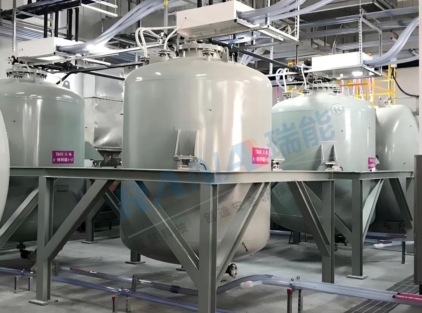 Мадыфікаваныя рэзервуары з футроўкай PTFE для Semicon China 2025