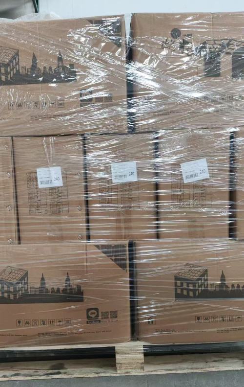 Los productos por lotes de Maywon PV se empaquetan y envían de manera eficiente