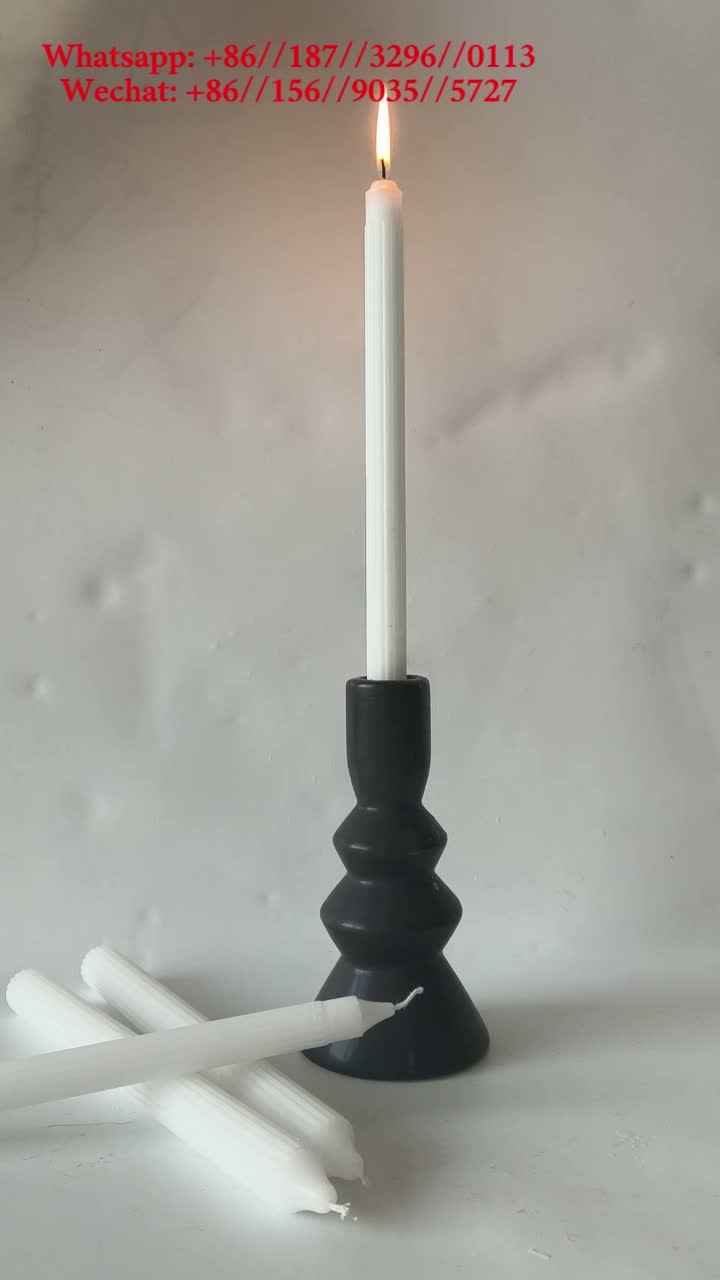Large fluted candle