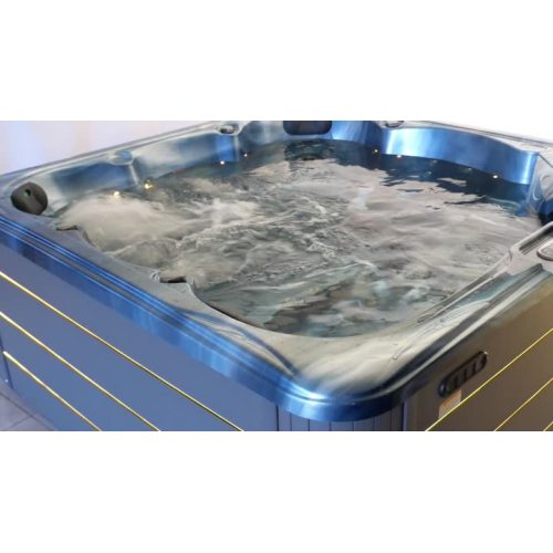 7806 outdoor spa