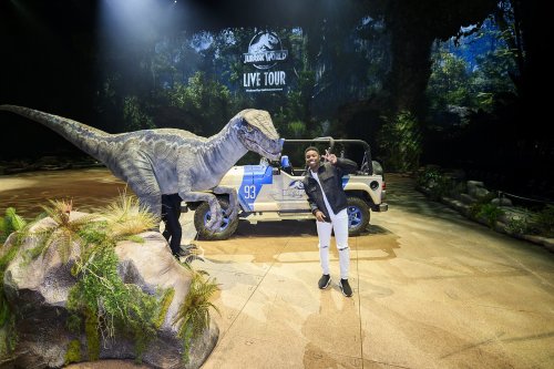 High-Quality Spot Good Dinosaur Costume for A Unique Role-Playing Experience