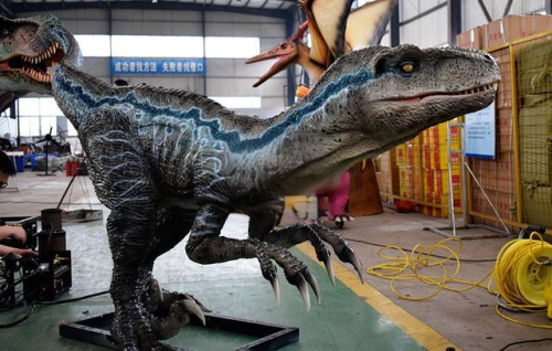 Master the Art of Animatronics: Make Your Dinosaur Roar!