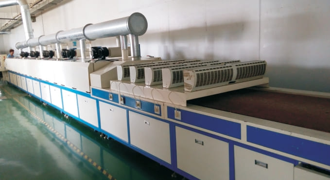 Drying tunnel oven