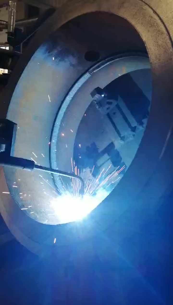 Manipulator welding inner ring seam