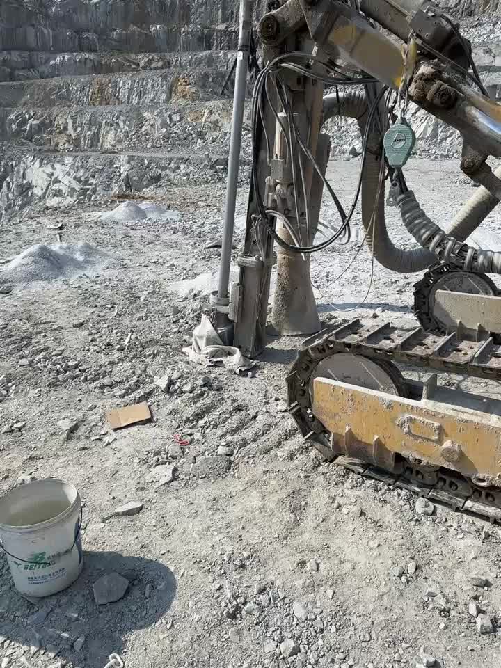 GK40潜孔冲击器在爆破孔钻探中的应用